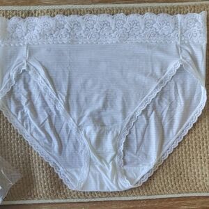 3 Pairs Women's size 7 Vanity Fair Hi-Cut / French Cut Panties. style 13280